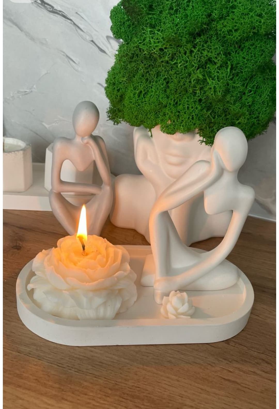 ფიგურების კომპოზიცია სანთლით